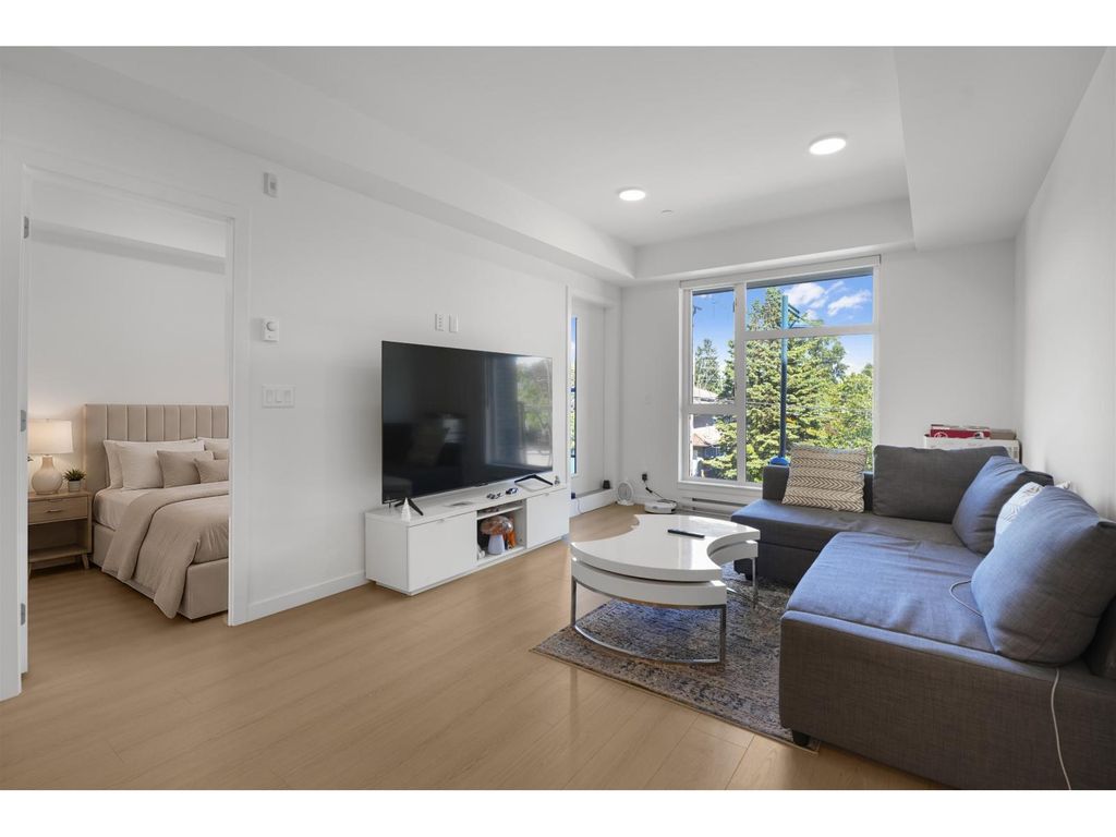 E206 10829 140 Street, Surrey