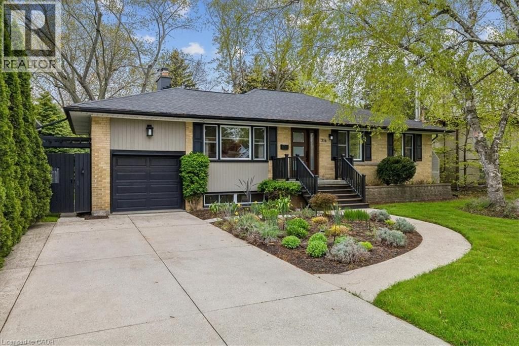 316 River Side Drive, Oakville