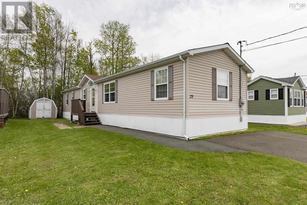 25 Pinehurst Street, Amherst
