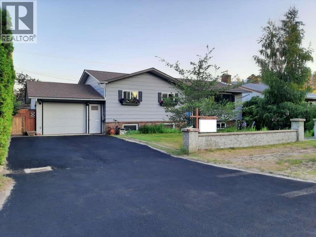 1323 7th Avenue, Valemount