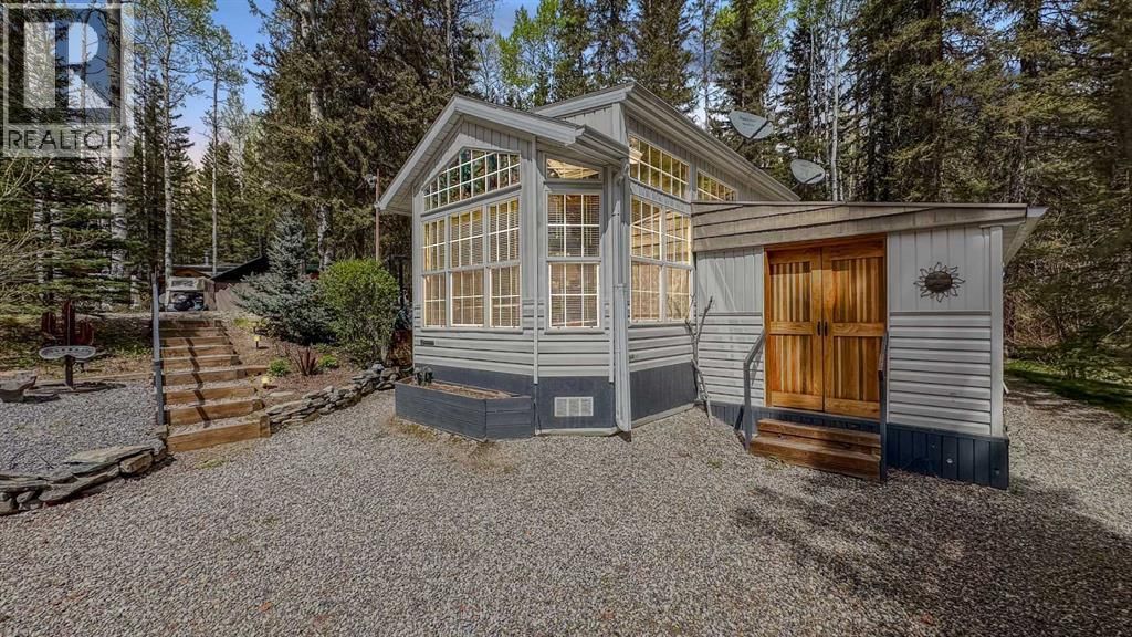 24, 5227 Township Road 320, Rural Mountain View County