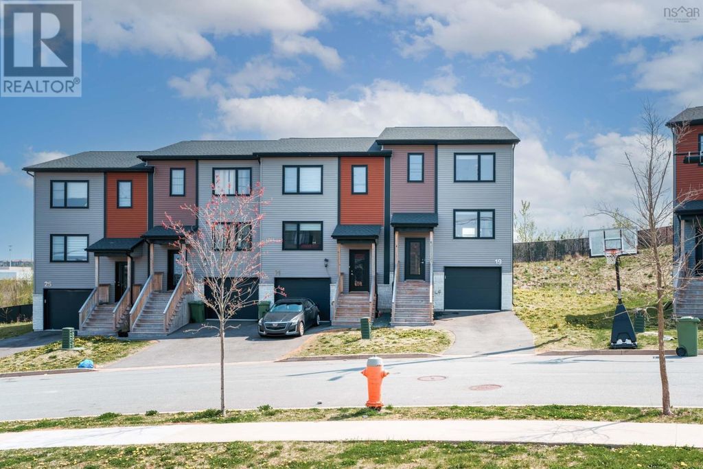19 Flatrock Crescent, Beechville