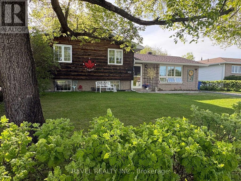 452 Eleventh Avenue, Cochrane