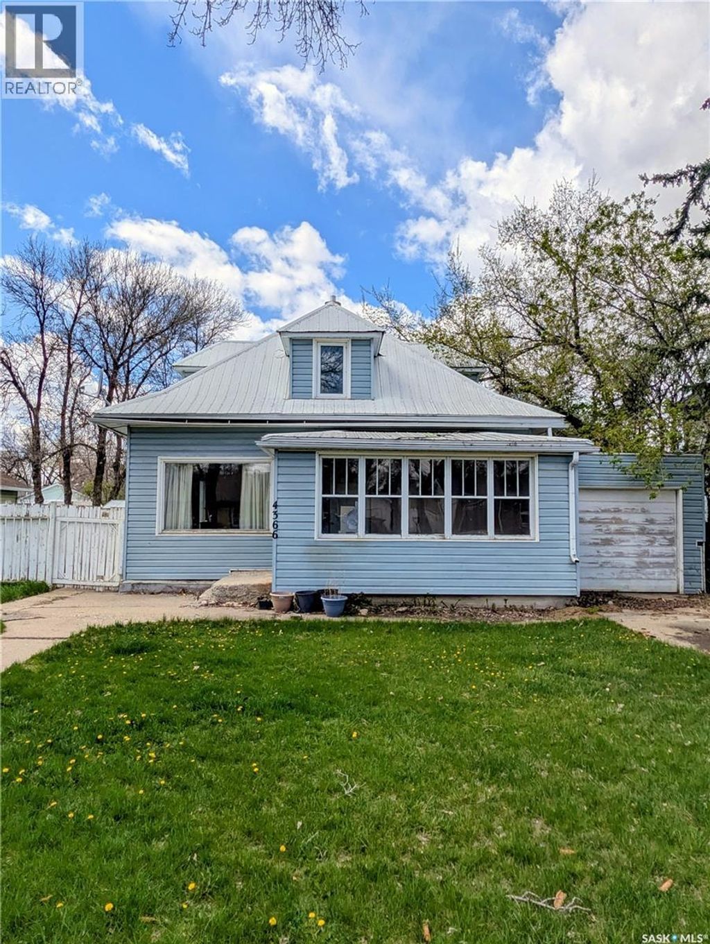 4366 Price Avenue, Gull Lake