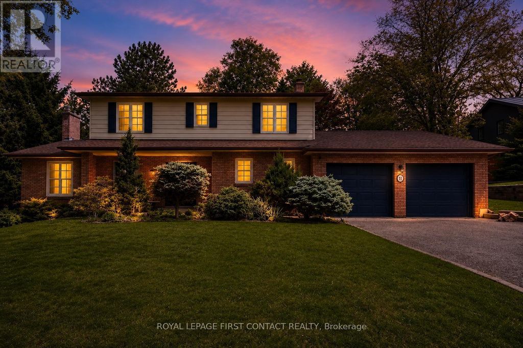 11 Forestwood Lane, Barrie (south Shore)