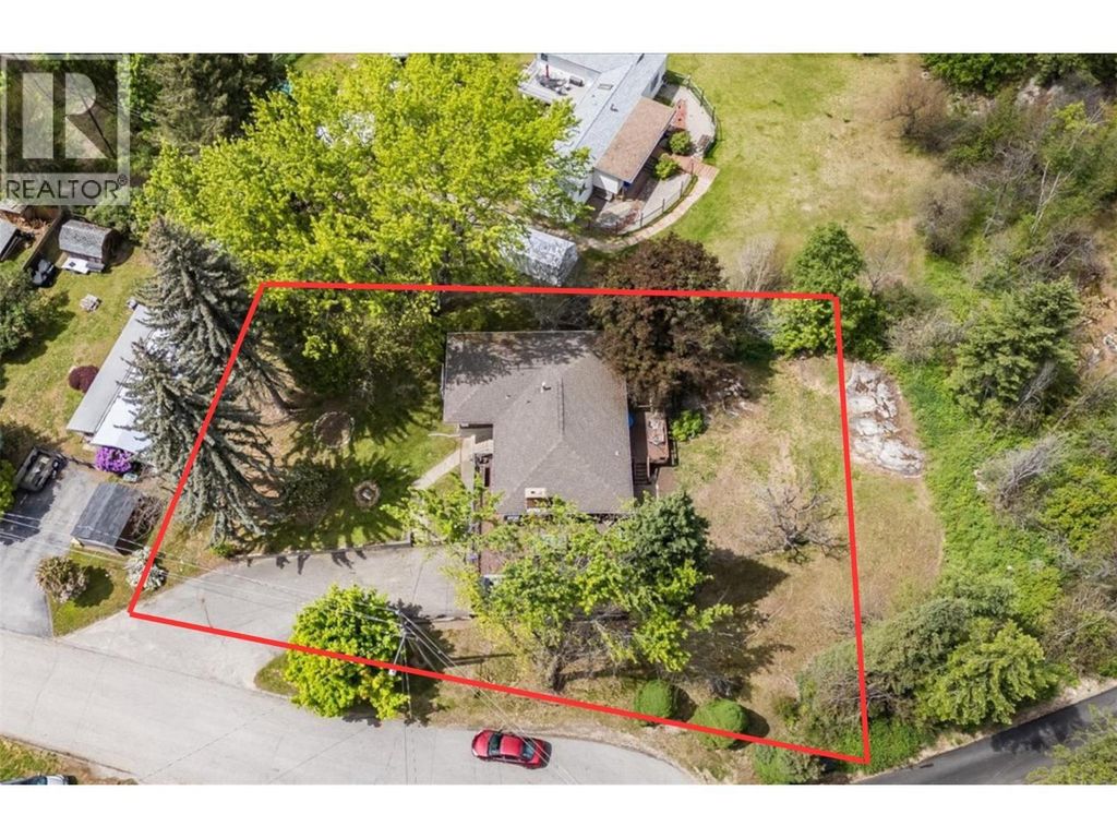 1106 Clarke Road, Robson
