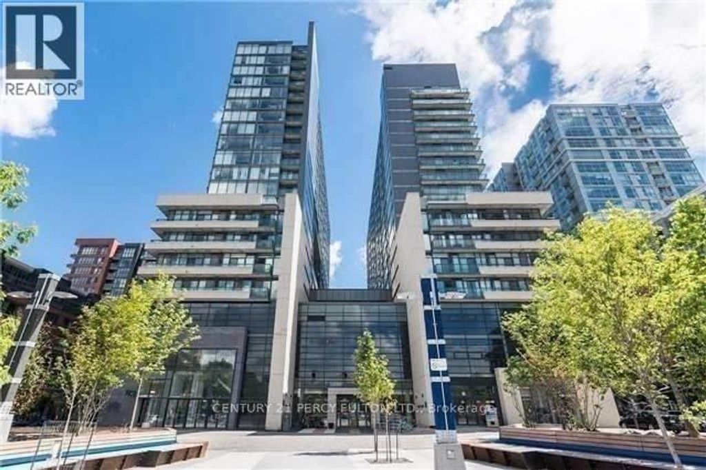 1816 - 36 Lisgar Street, Toronto (little Portugal)