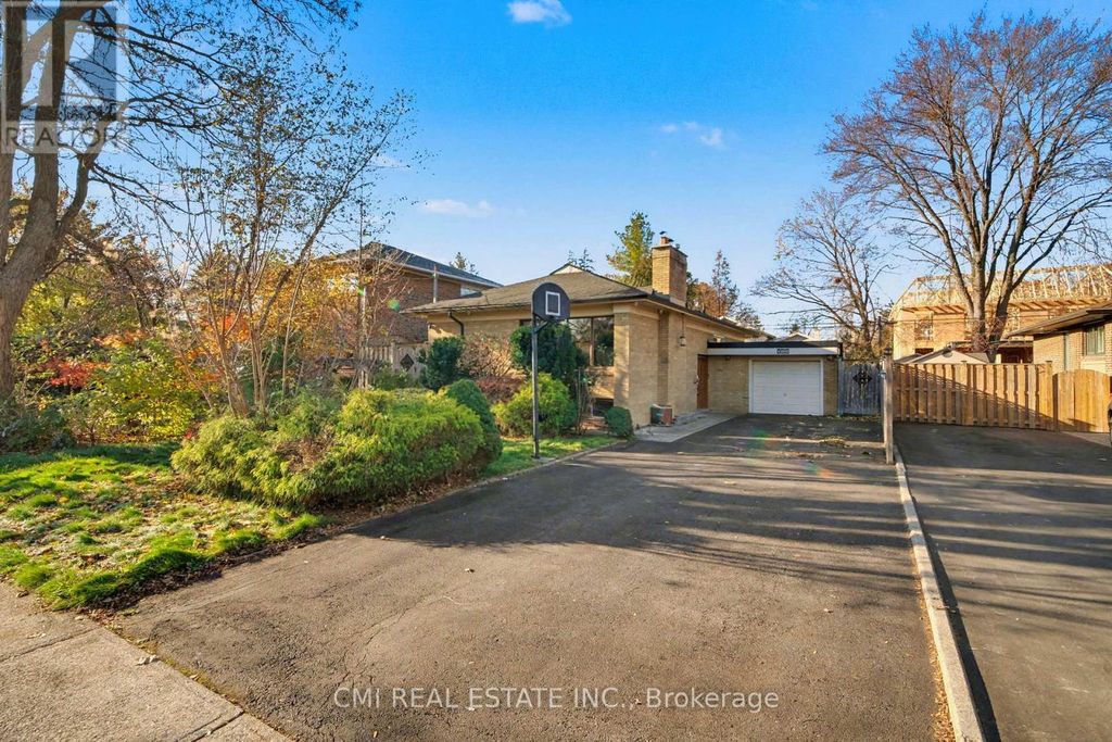 460 Martin Grove Road, Toronto (eringate-Centennial-West Deane)