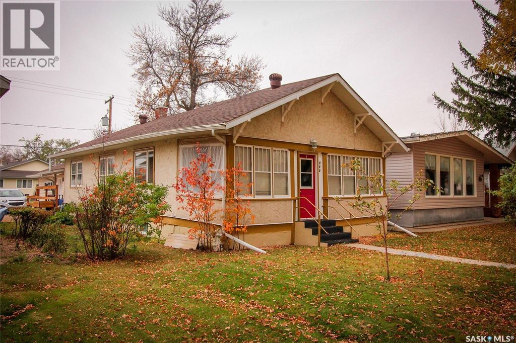 515 1st Street E, Shaunavon