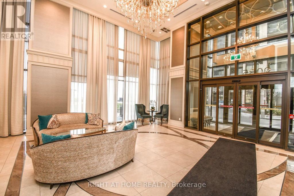 811 - 9085 Jane Street, Vaughan (concord)
