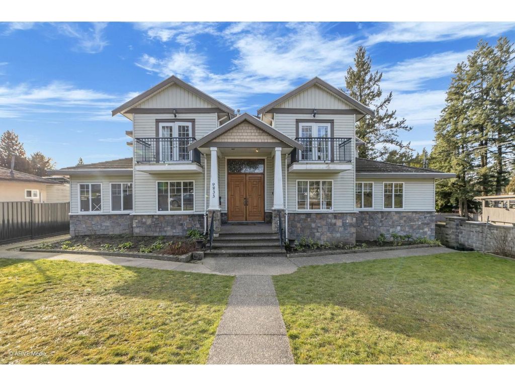 9833 Ne 128 Street, Surrey