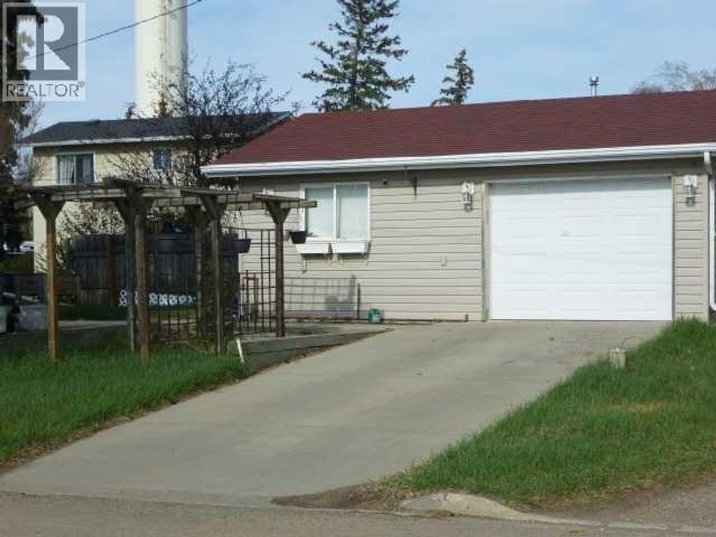 2301 20 Avenue N, Bowden