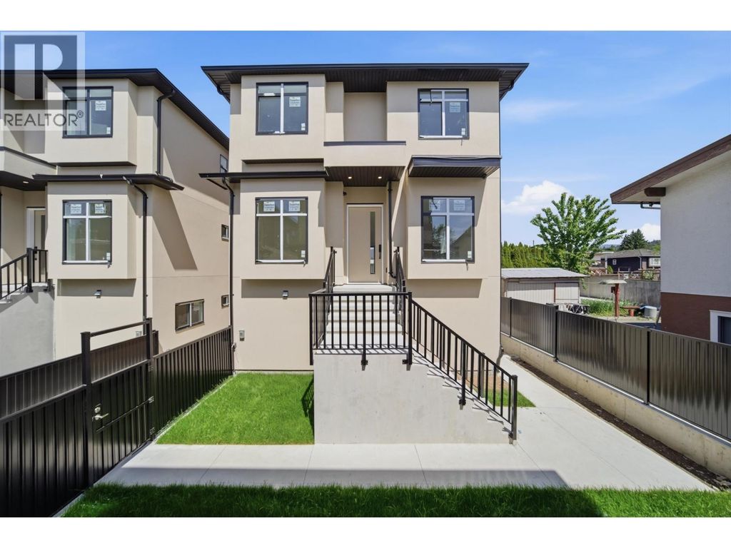 4 6885 Aubrey Street, Burnaby