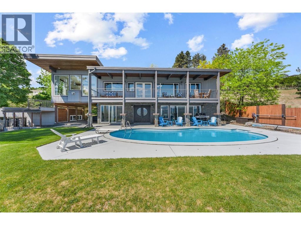 2740 Lakeview Road, West Kelowna