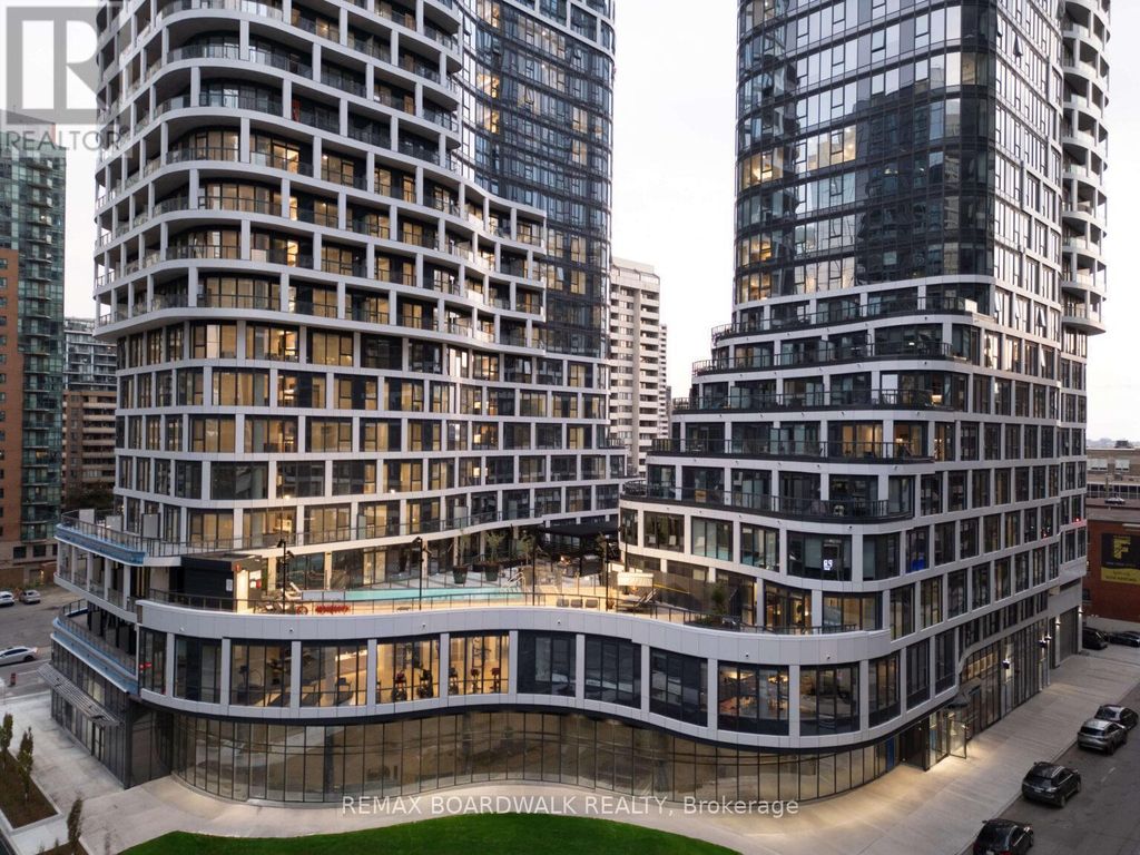 B507 - 391 Slater Street, Ottawa