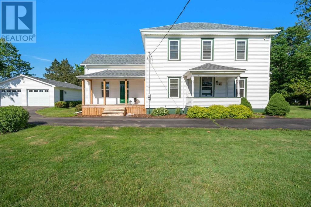 6 Hamilton Avenue, Brookfield