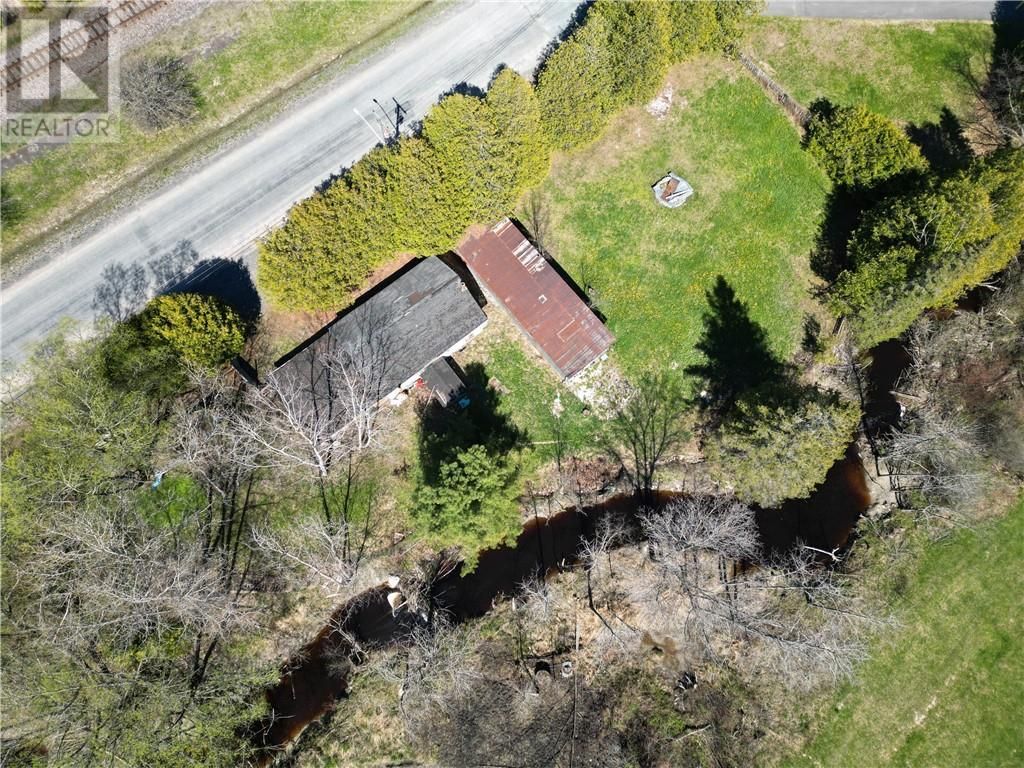 26 & 28 Algoma Street, Spanish