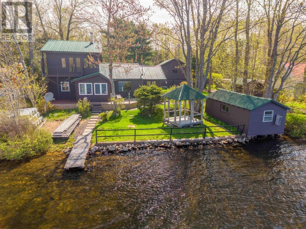 726 Sunken Lake Road, Sunken Lake