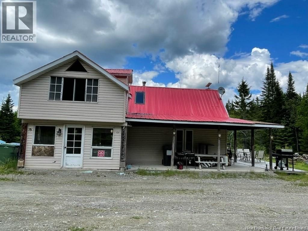 1466 Paradis Road, Saint-Jacques