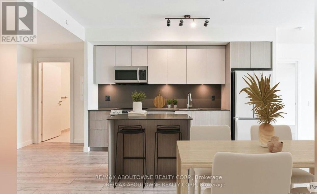 A0309 - 125 Bronte Road, Oakville (br Bronte)
