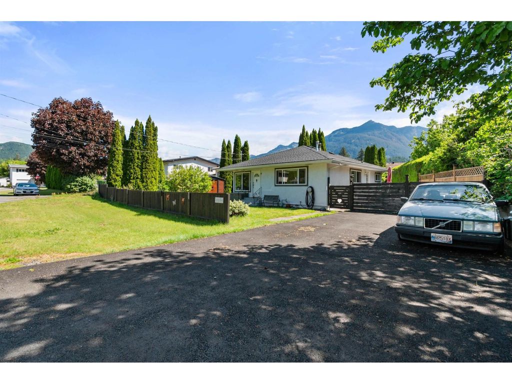 435 Hemlock Avenue|hope, Hope