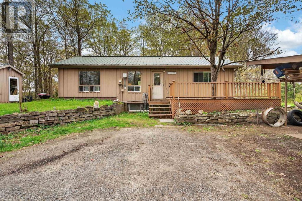 750 Christie Lake North Shore Road, Tay Valley