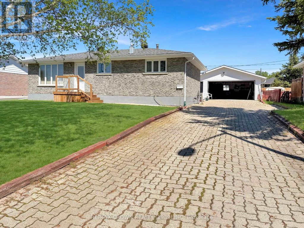 21 Clark Street, Kapuskasing