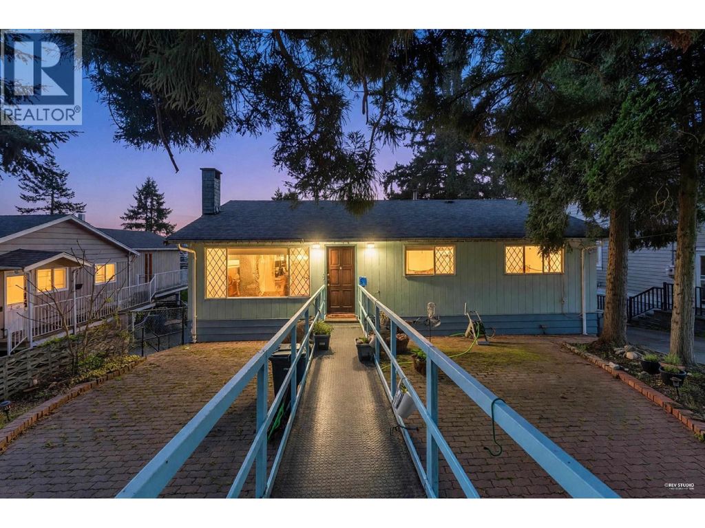 1144 Rochester Avenue, Coquitlam