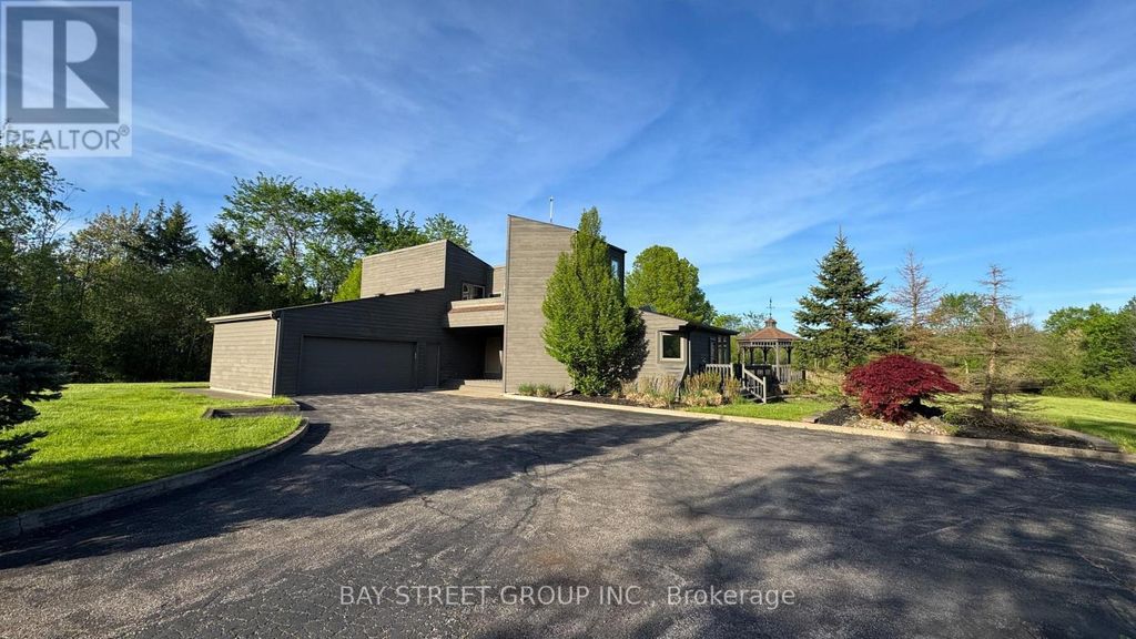 10638 Willoughby Drive, Niagara Falls (lyons Creek)