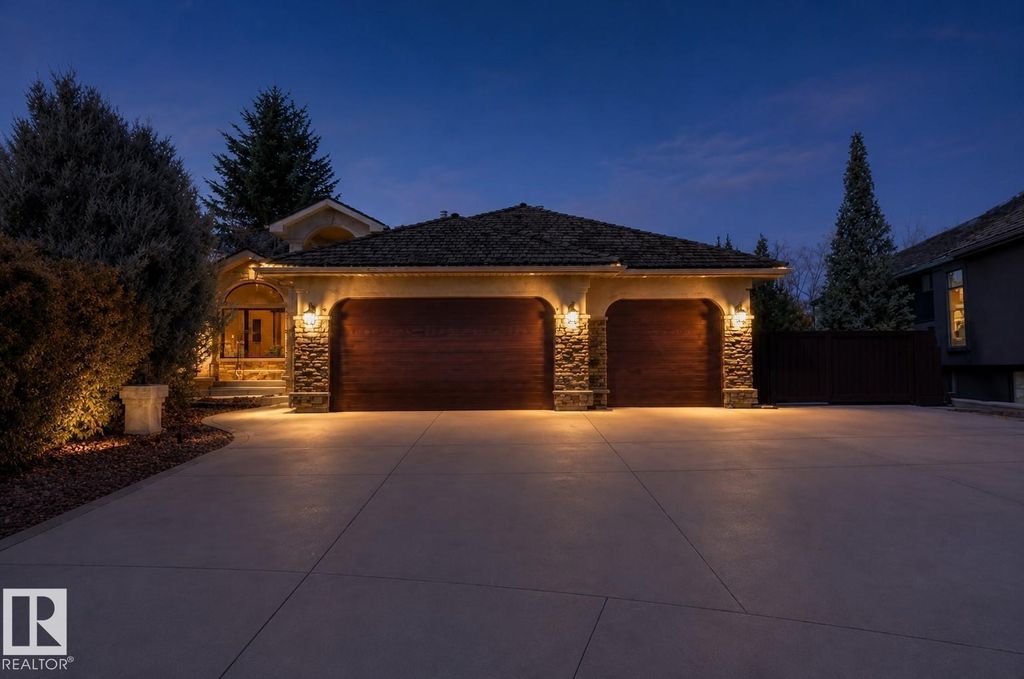 11412 12 Av Nw Nw, Edmonton