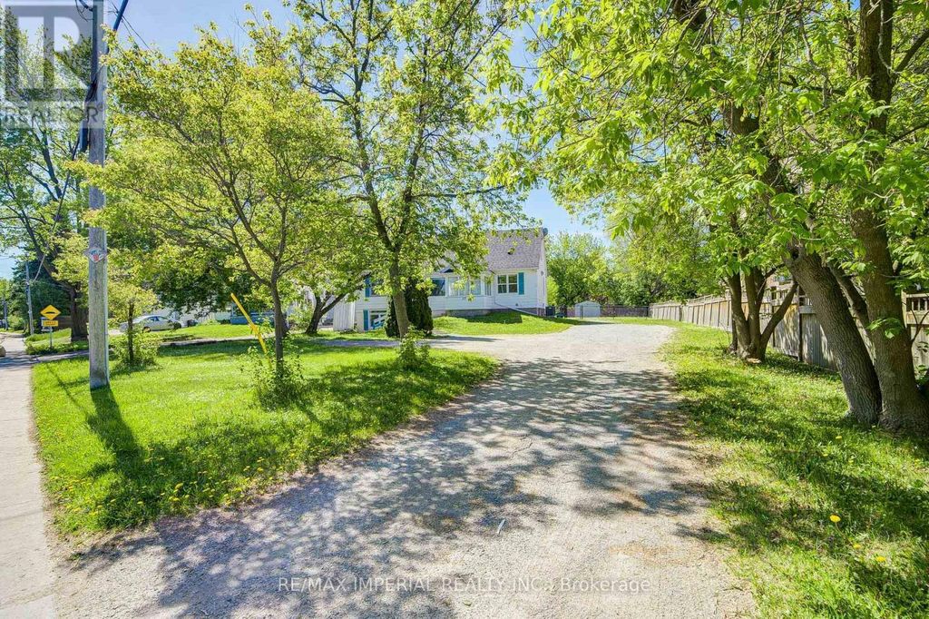 49 Sunset Beach Road, Richmond Hill (oak Ridges Lake Wilcox)