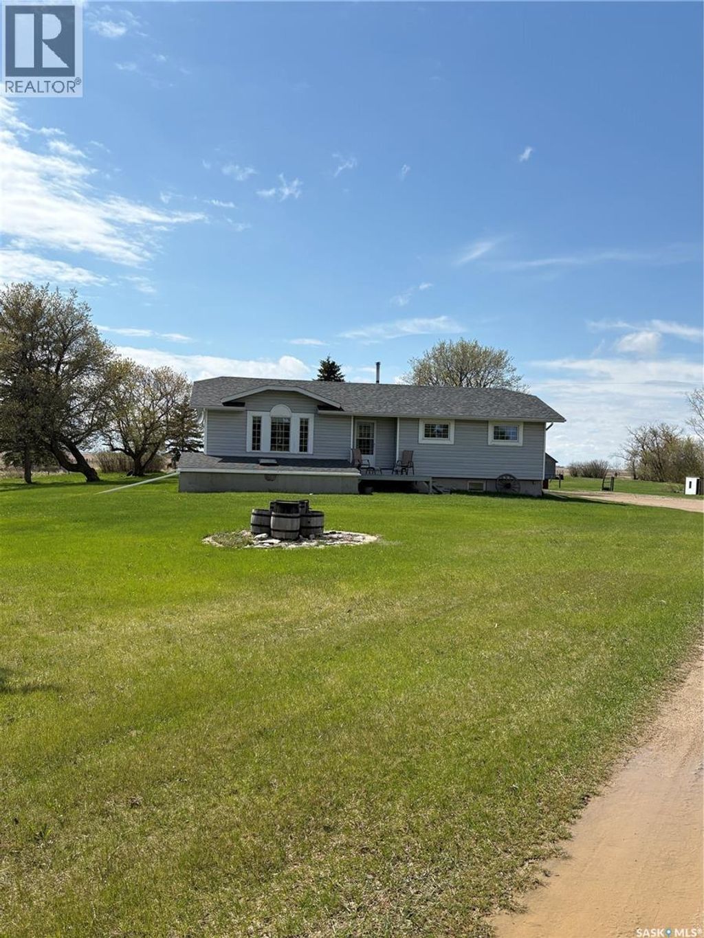 Astren Acreage, Antler Rm No. 61