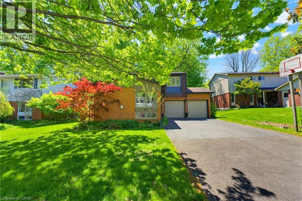 30 Jerome Park Drive, Dundas