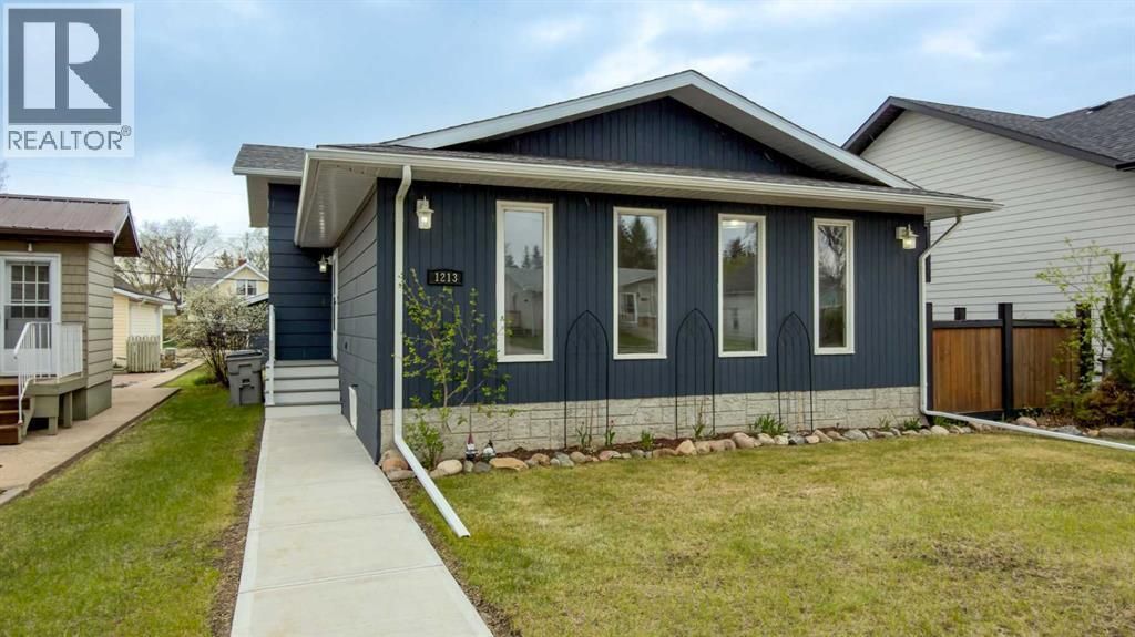 1213 4 Avenue, Wainwright