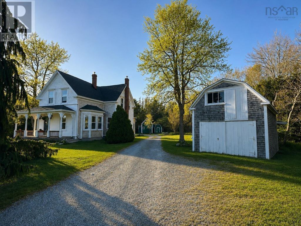 1265 Eastern Shore Road, Eagle Head