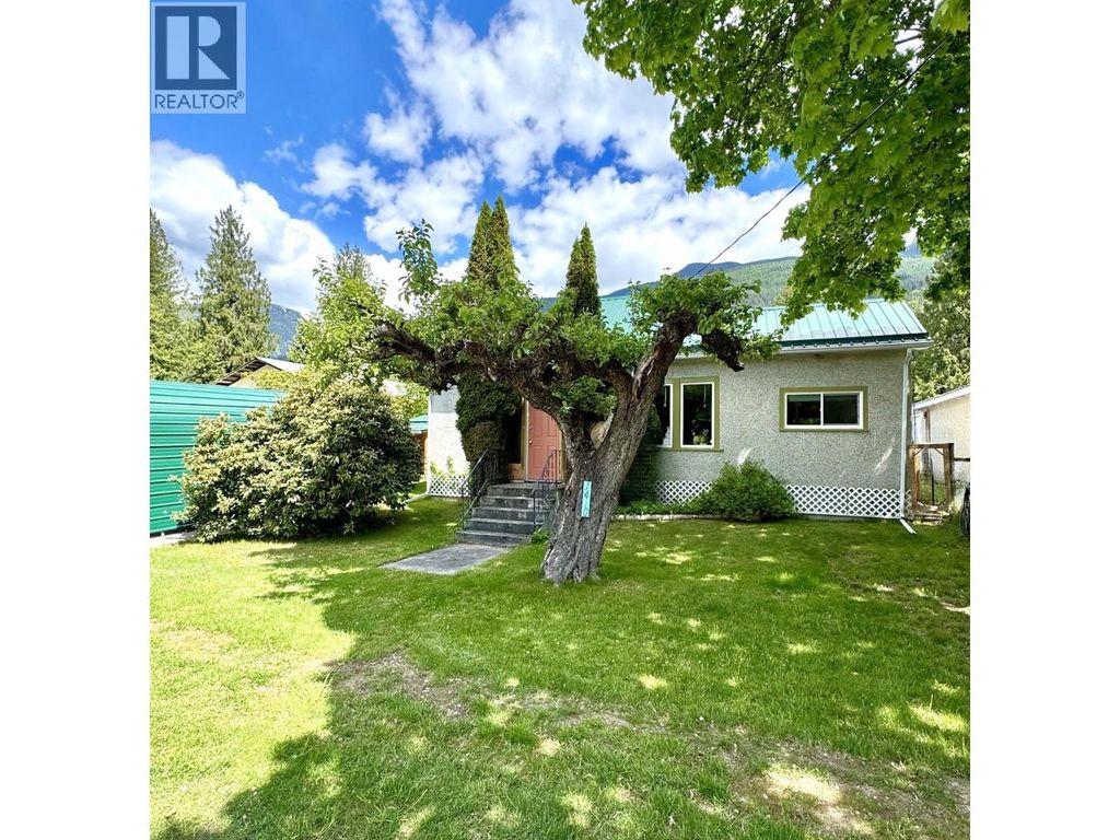 1410 Eastman Avenue, Riondel