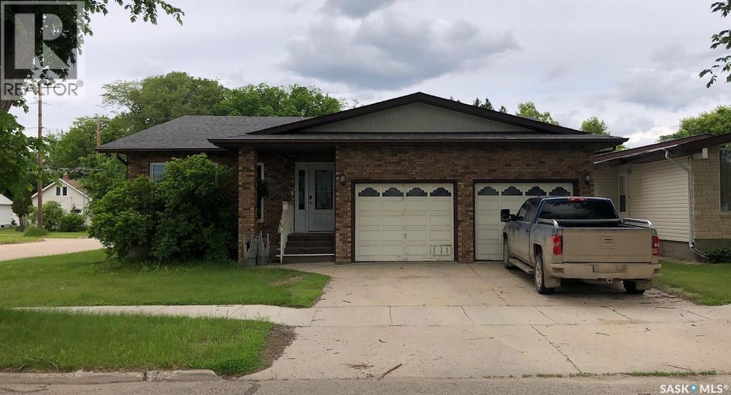 304 1st Avenue Ne, Preeceville