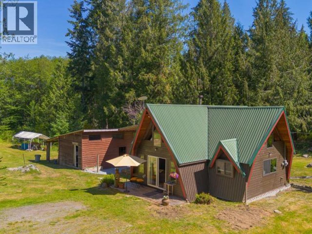5029 Paxton Road, Texada Island