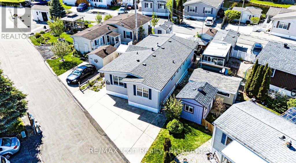 11 Hemlock Crescent, Puslinch