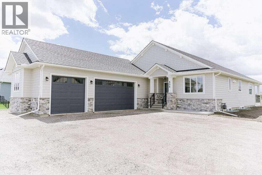 535 Green Haven View, Rural Foothills County