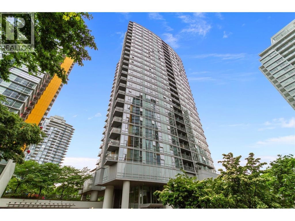 707 131 Regiment Square, Vancouver