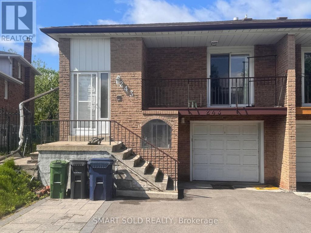 243 Shawnee Circle, Toronto (pleasant View)