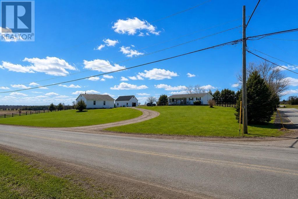 801 Winsloe Road, Winsloe North