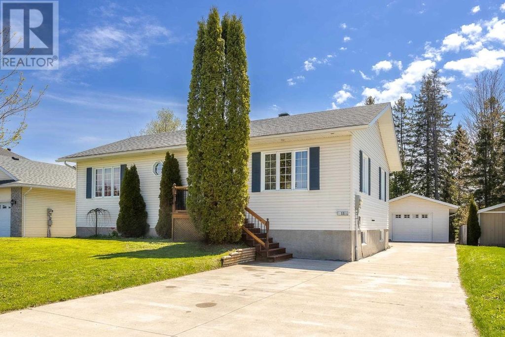 11 Chatfield Dr, Sault Ste Marie