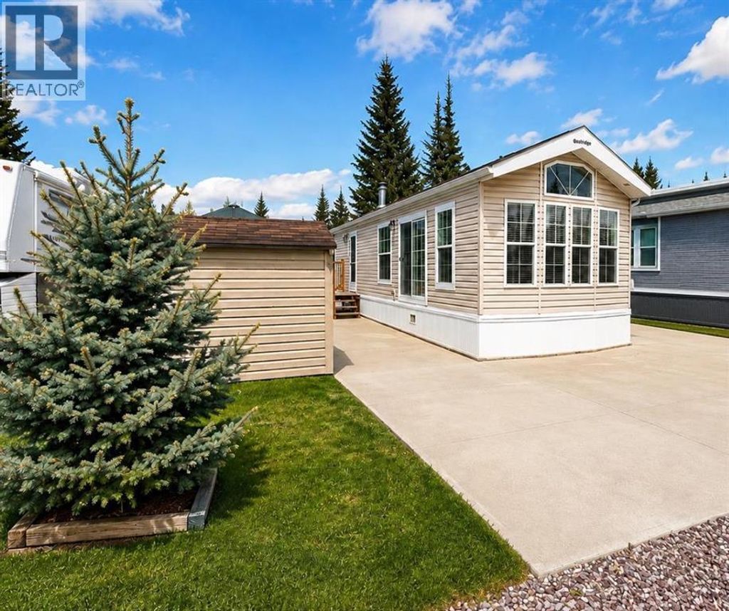 37, 32351 Range Road 55, Rural Mountain View County