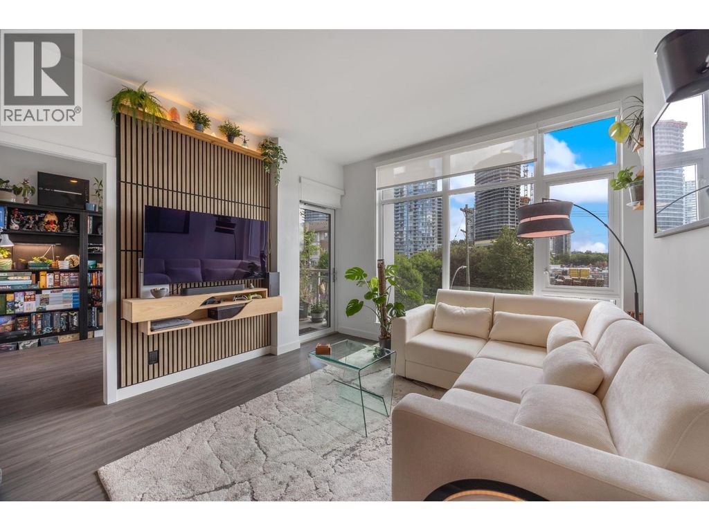 Th307 2351 Beta Avenue, Burnaby