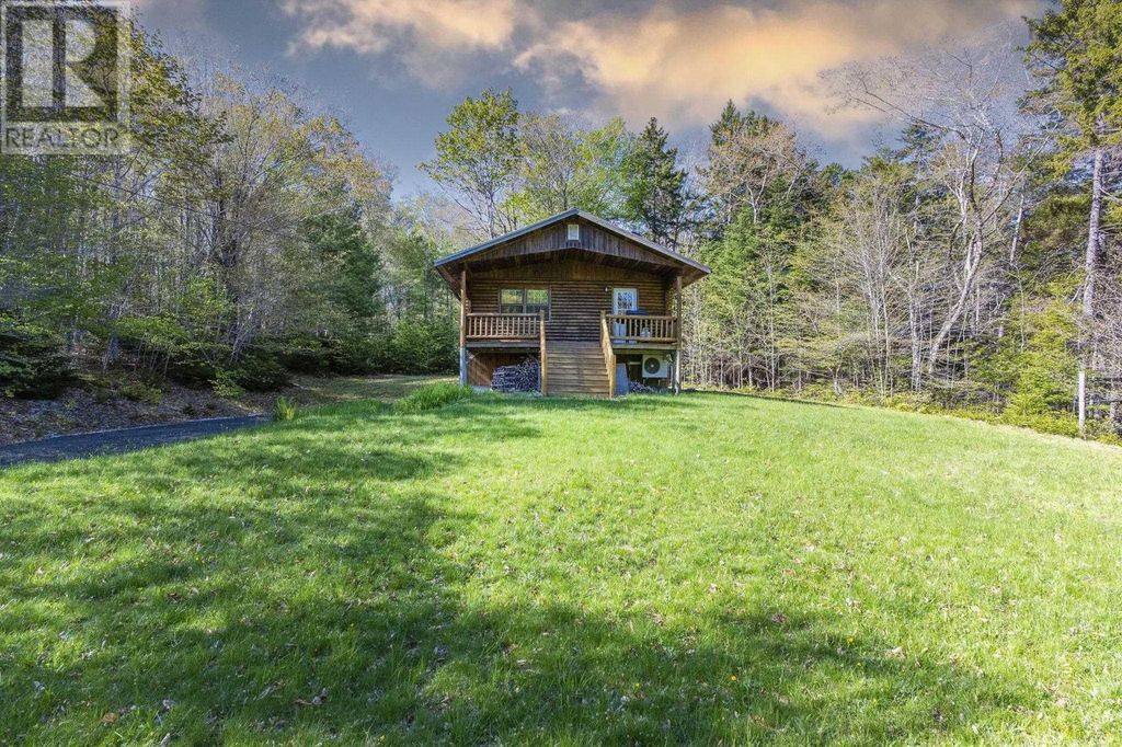 69 Maple Way, Weymouth Falls