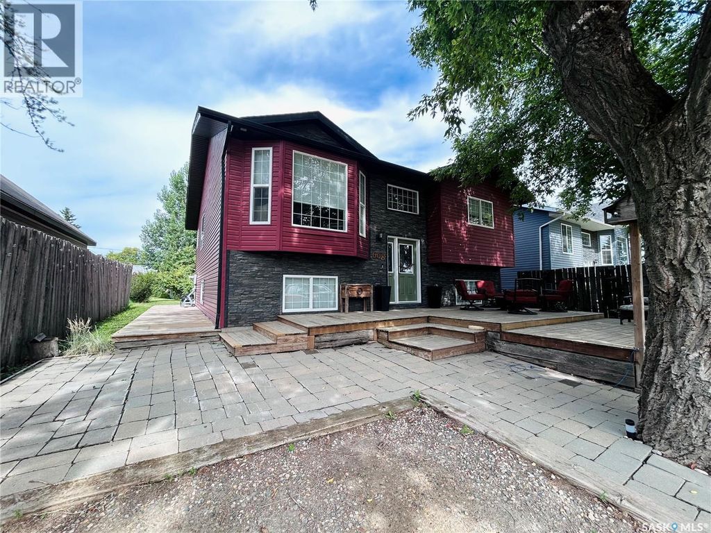 608 Alberni Street, Moosomin