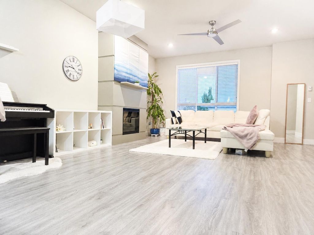 10 1938 North Parallel Road, Abbotsford