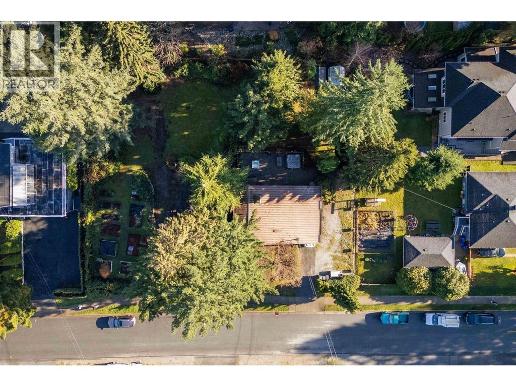 655 Macintosh Street, Coquitlam